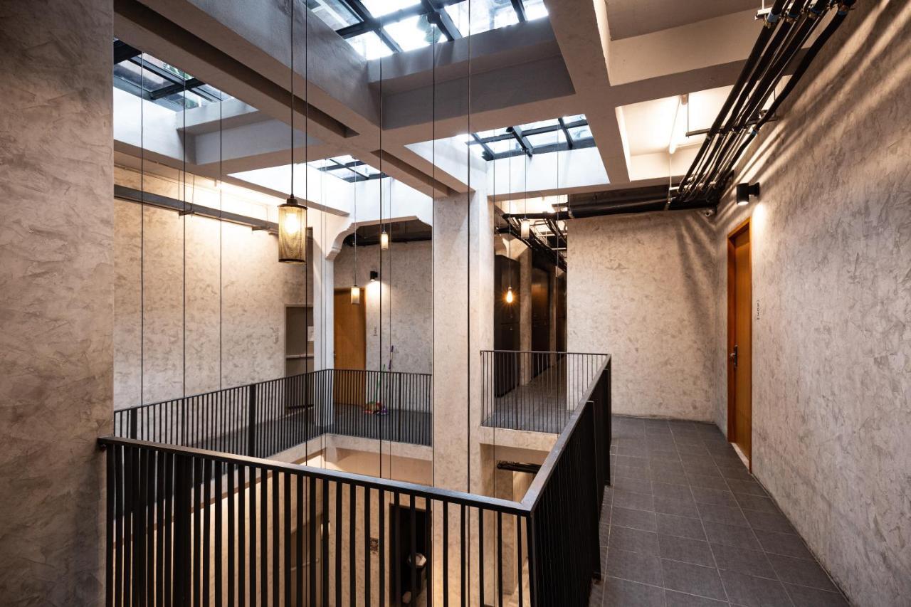 Luk Hostel Банкок Екстериор снимка